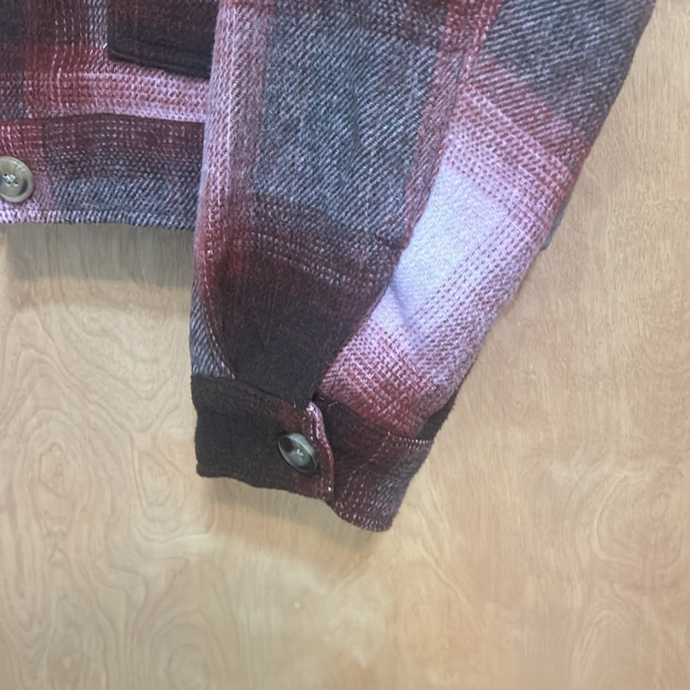 Shacket! Women’s button short Shacket. Stops at waist. - Picture 5 of 5